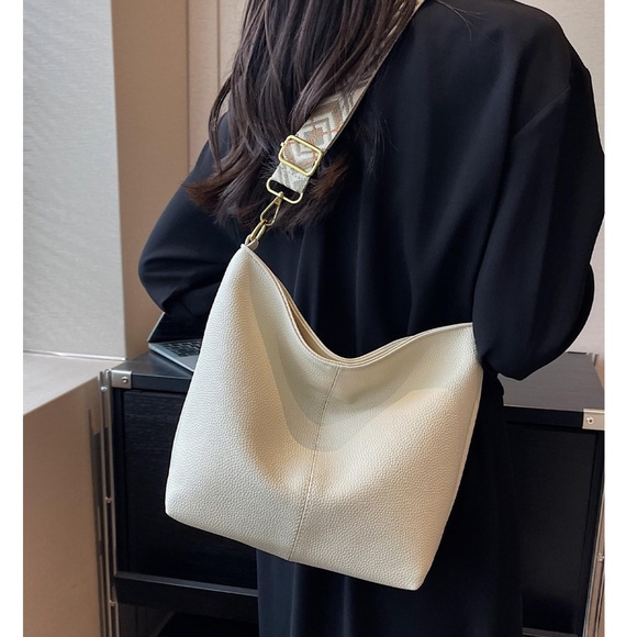 Luxe Beige Vegan Leather Guitar Strap Hobo Crossbody Bag - Picture 4 of 6